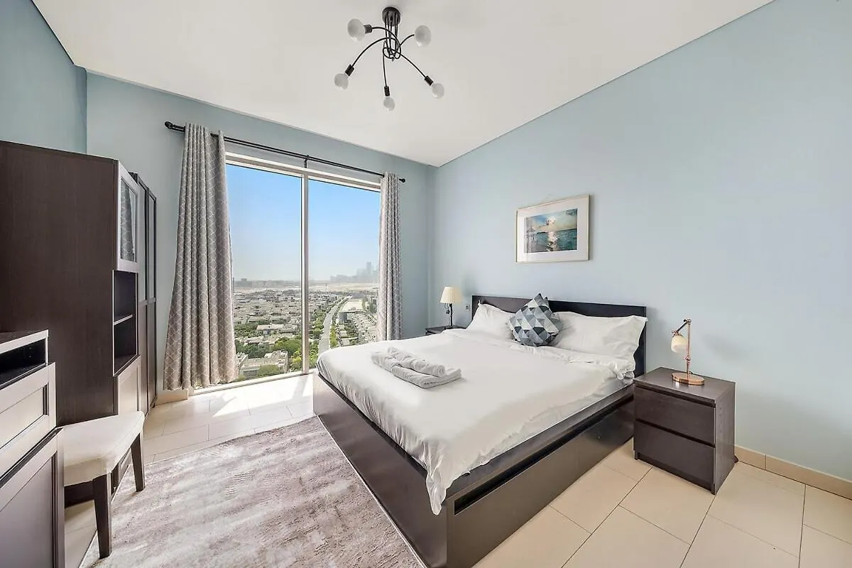 Luxurious 2Br Apartment In Sobha Hartland Greens Dubaj